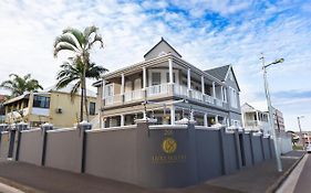 Luxe Suites Boutique Hotel